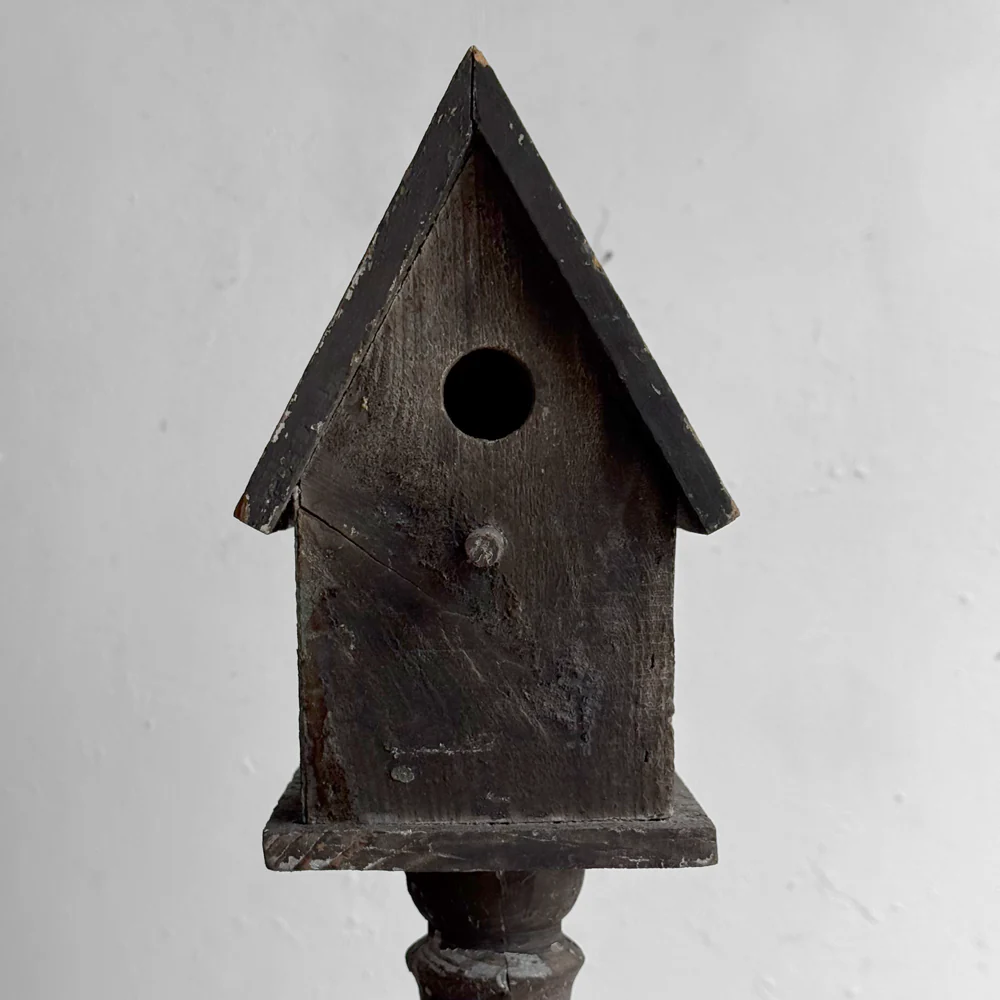 Vintage Birdhouse on Stand (A) - Image 4