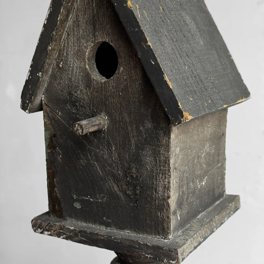 Vintage Birdhouse on Stand (A) - Image 5