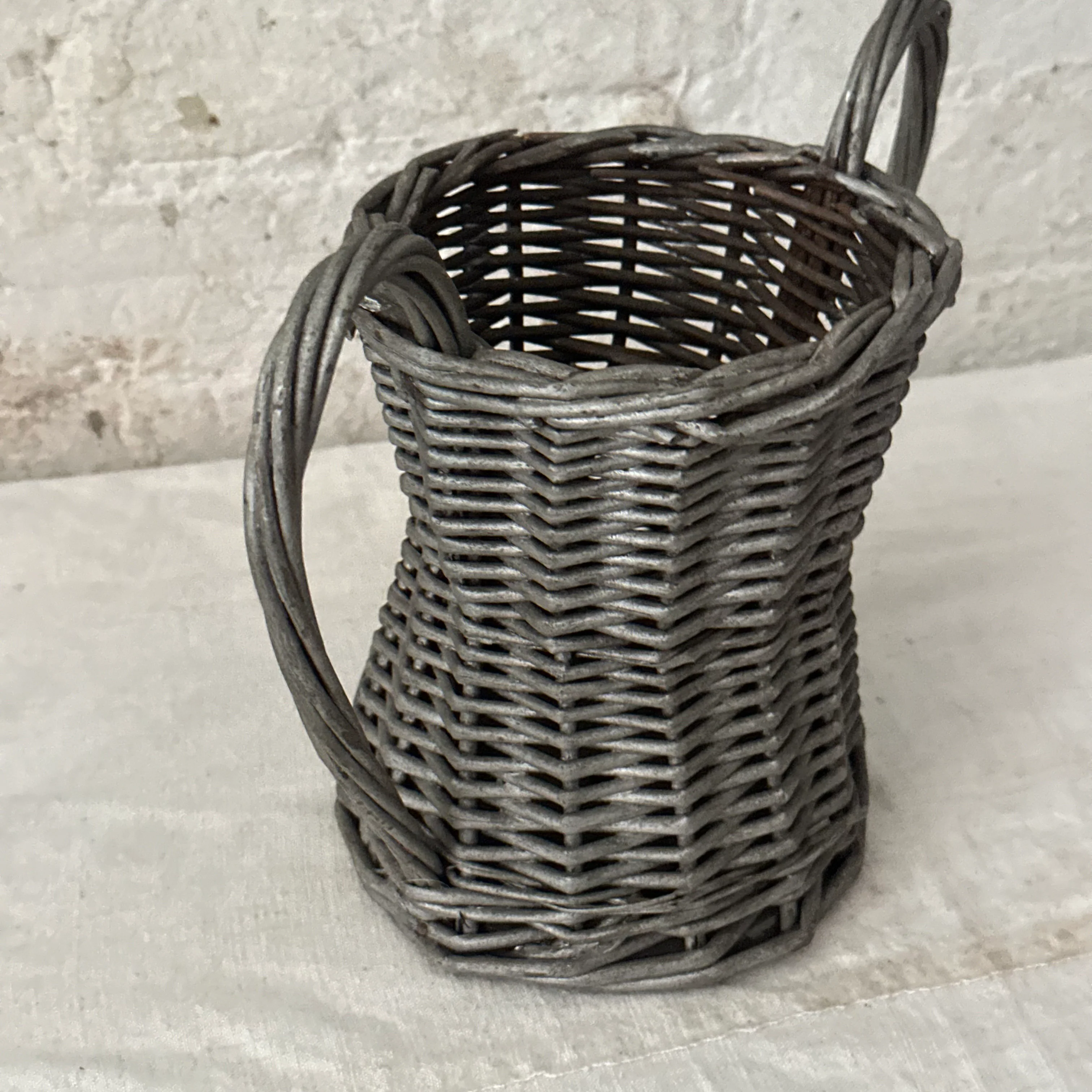 Vintage Painted Basket (# 01) - Image 2