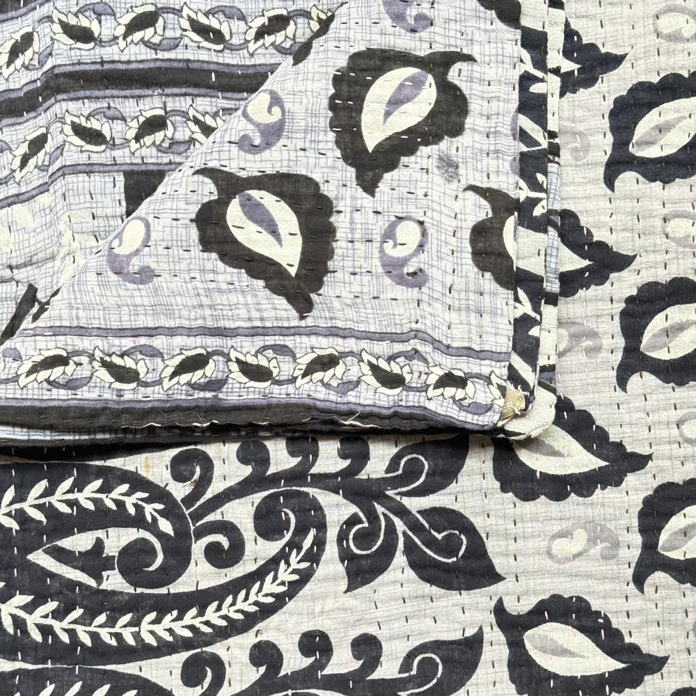 Vintage Sari Throw (#11-6) - Image 2