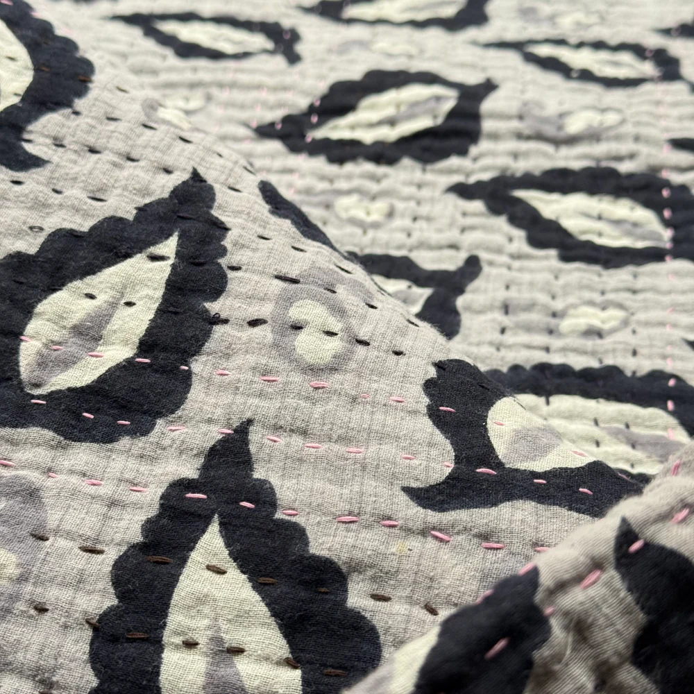 Vintage Sari Throw (#11-6) - Image 4