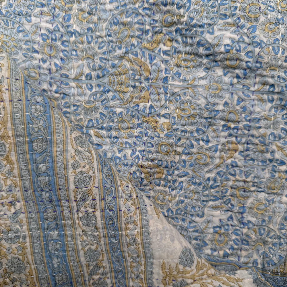 Vintage Sari Throw (#11-7) - Image 5