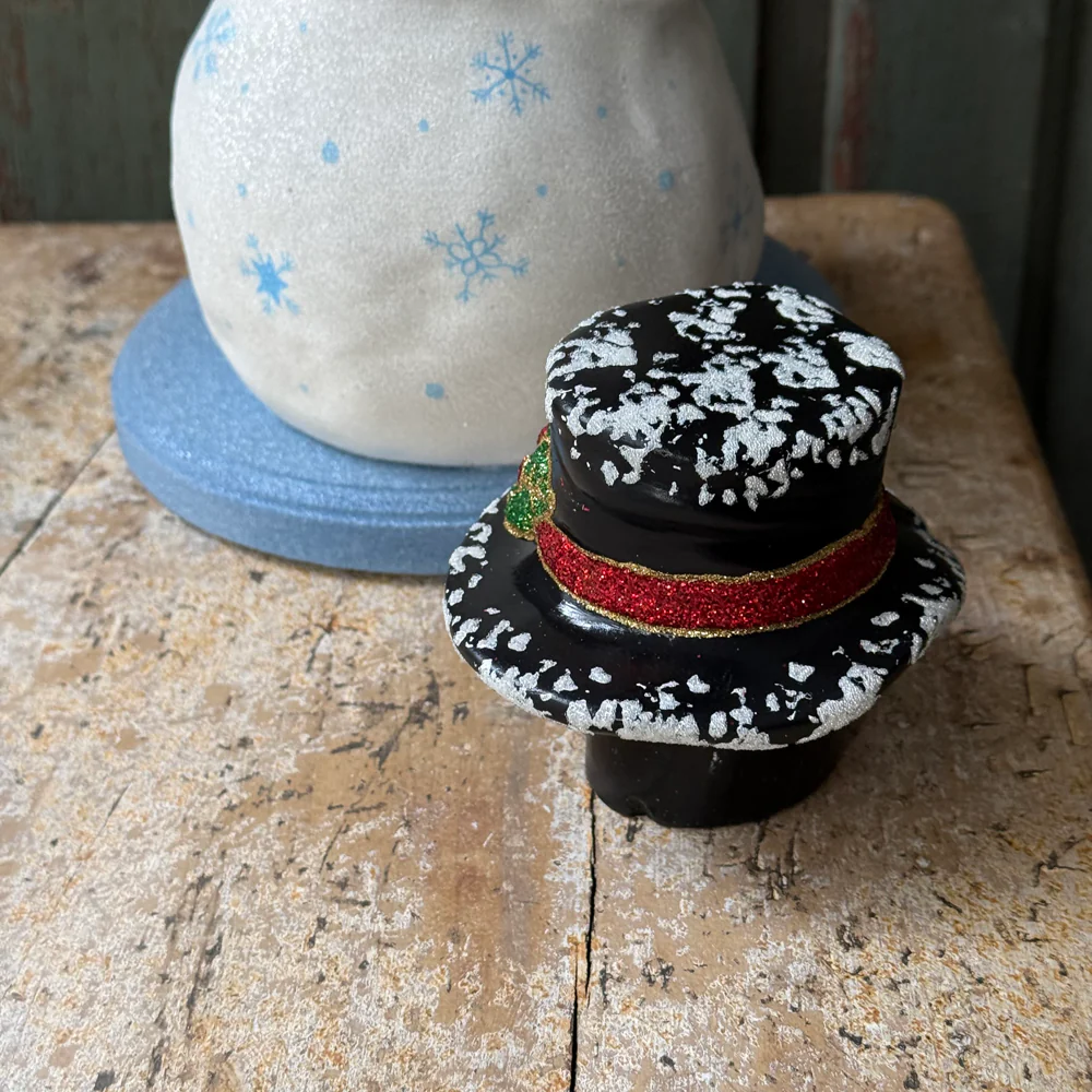 XL Papier-Mâché Snowman with Lantern - Image 5